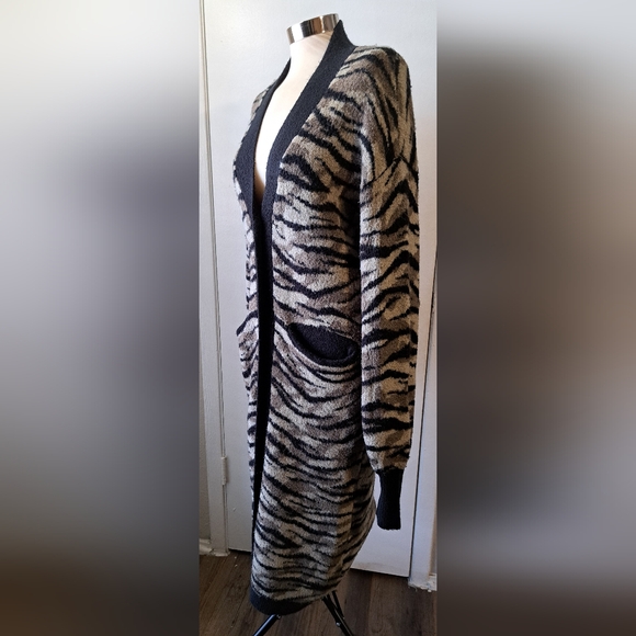 💜AFRM Tristan Zebra Camo Cardigan💜 - Picture 9 of 10